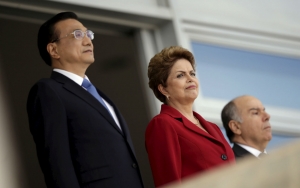 Chinese Premier Li Keqiang and Brazil's President Dilma Rousseff in Brasilia, May 19, 2015. (REUTERS/Ueslei Marcelino)